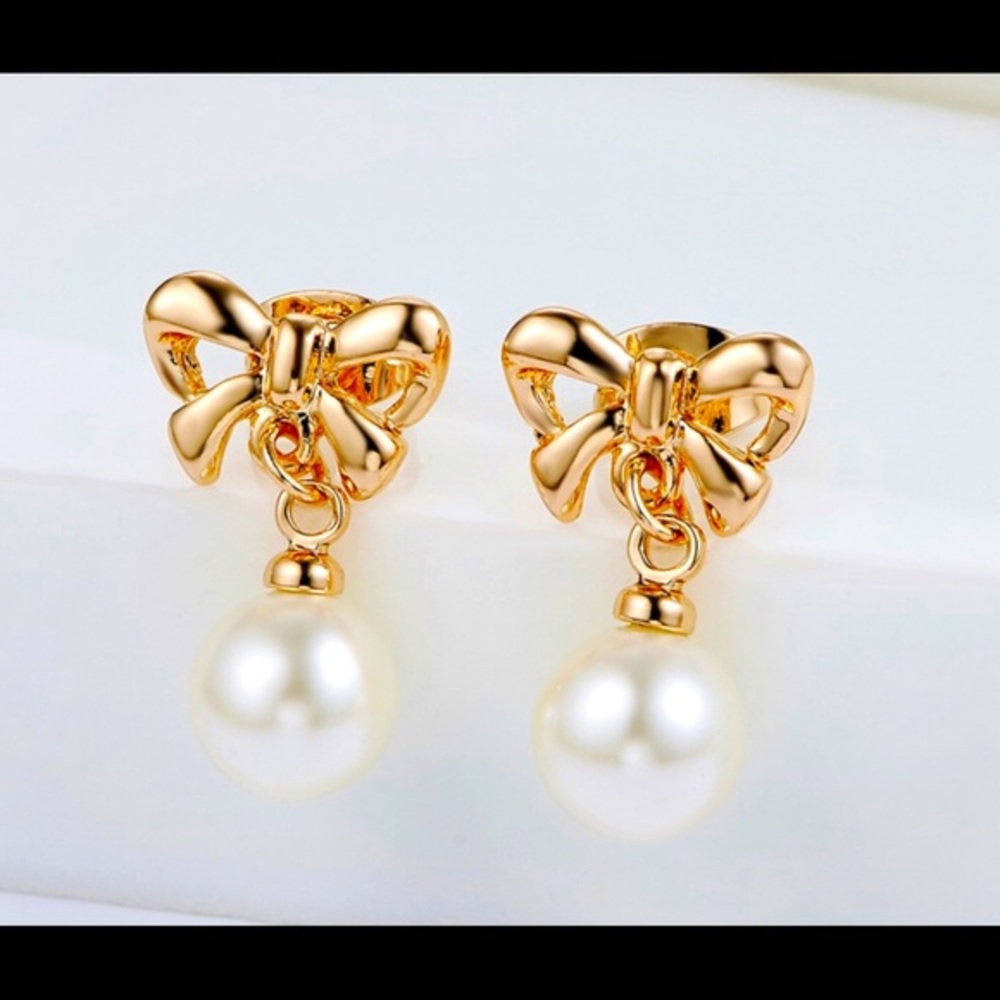 NEW Trendy Bow Tie with Pearl Drop Earring in GOLD